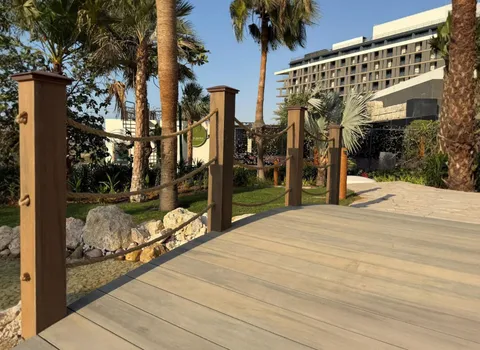 Terrasse composite CDECK — Hôtellerie & restauration, coloris Natural Beech