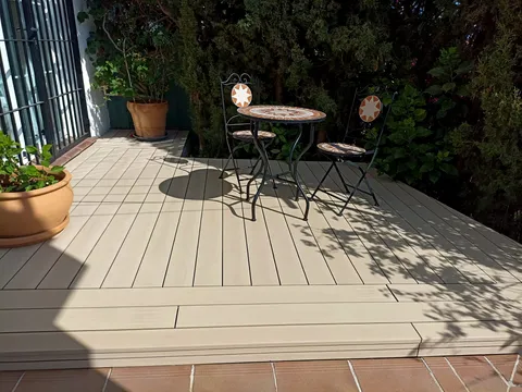 Terrasse composite CDECK — Balcon & petits espaces, coloris Beige Hêtre
