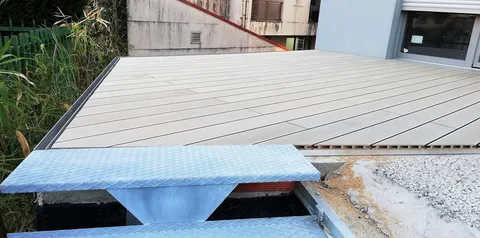 Terrasse composite CDECK — Balcon & petits espaces, coloris Beige Hêtre