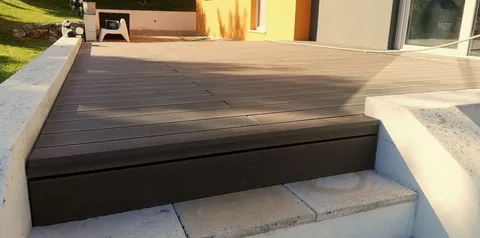 Nez de marche — terrasse composite CDECK, coloris Chocolat