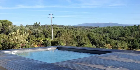 Terrasse composite CDECK — Tour de piscine, coloris Noir