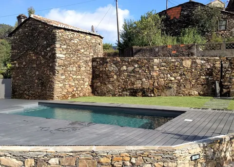 Terrasse composite CDECK — Tour de piscine, coloris Noir