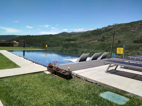 Terrasse composite CDECK — Tour de piscine, coloris Noir