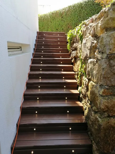 Nez de marche — terrasse composite CDECK, coloris Bois Rouge