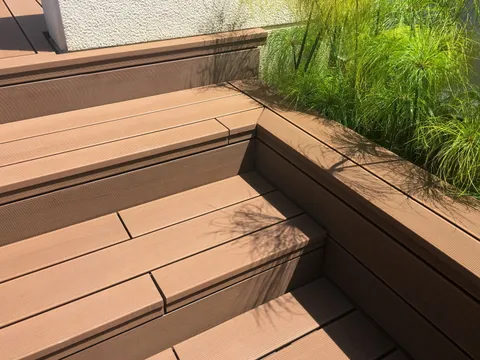 Terrasse composite CDECK — Finitions & accessoires, coloris Bois Rouge