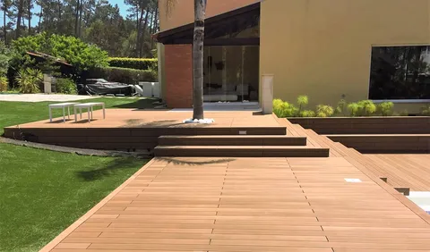 Terrasse composite CDECK — Finitions & accessoires, coloris Bois Rouge