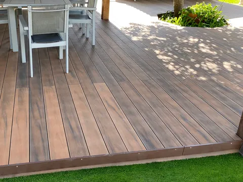 Terrasse composite CDECK — Jardin & abords, coloris American Walnut