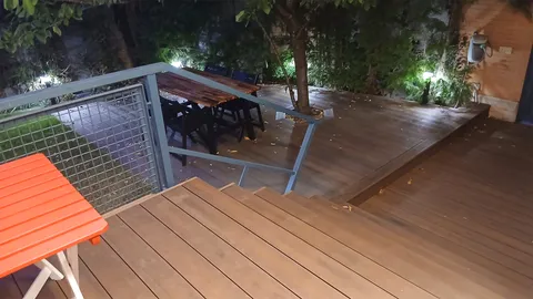 Tarima composite CDECK — Jardín y alrededores, color American Walnut