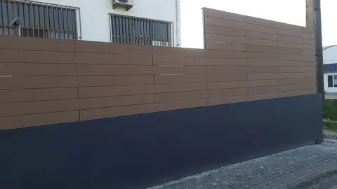 Clôture composite CFENCE®, coloris Bois Rouge