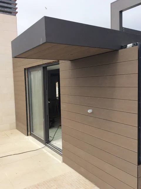 Bardage de façade composite CWALL®, coloris Chocolat