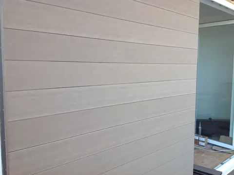 Bardage de façade composite CWALL®, coloris Chocolat