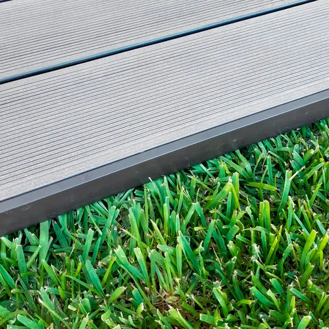 Profil de finition 46 mm — terrasse composite CDECK, coloris Noir
