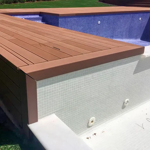 Profil de finition 92 mm — terrasse composite CDECK, coloris Bois Rouge