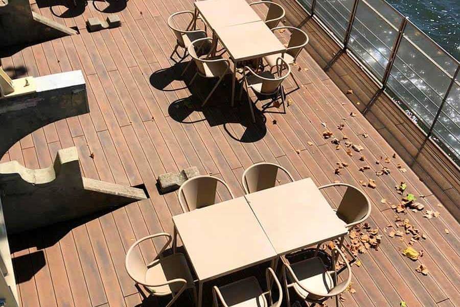 Tarima composite CDECK en terraza exterior en Coimbra