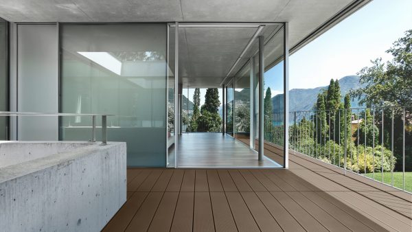 Varanda com deck compósito CDECK