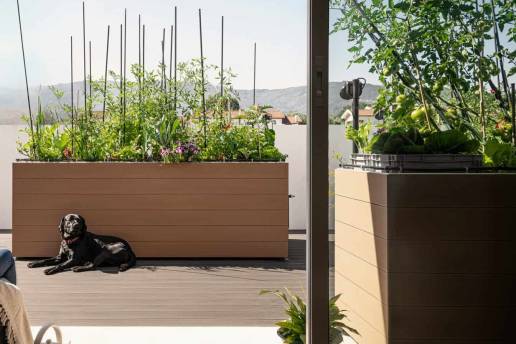 Horta Urbana CGARDEN em varanda residencial