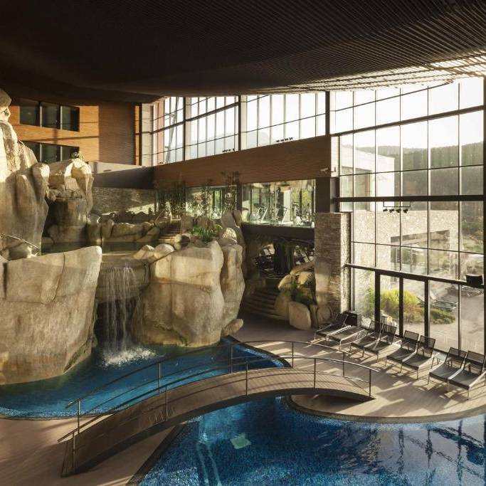 CDECK Composite Decking in the indoor pool of H2otel Congress & Medical Spa, Portugal