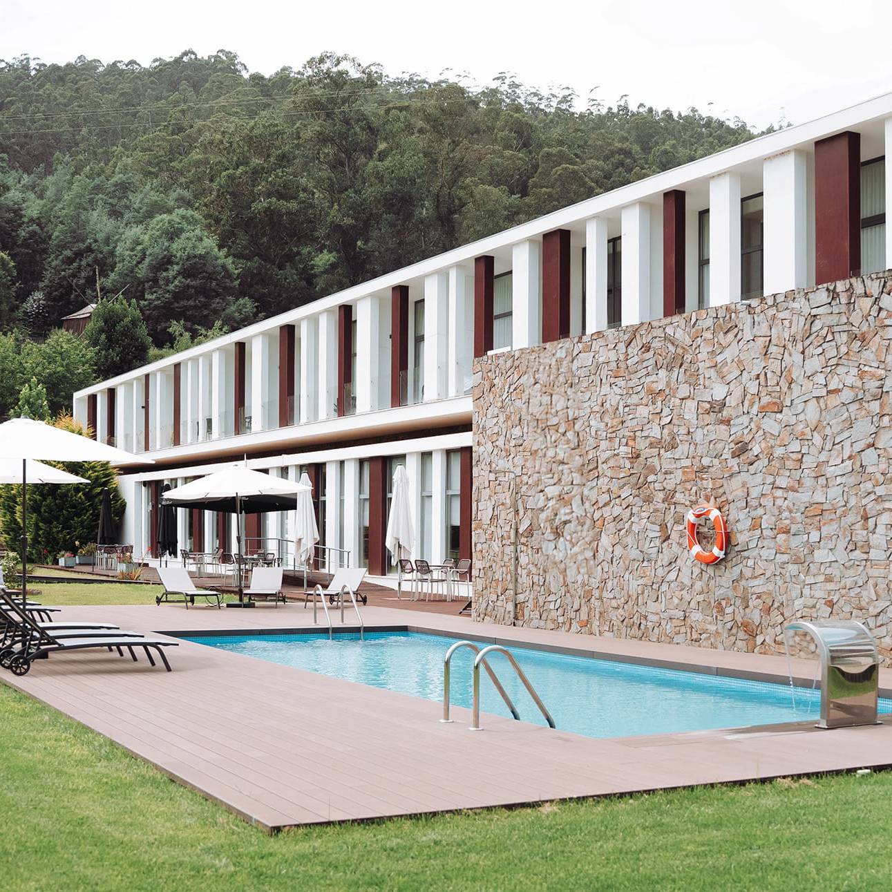 CDECK Composite Decking at the pool in Hotel Parque Serra da Lousã