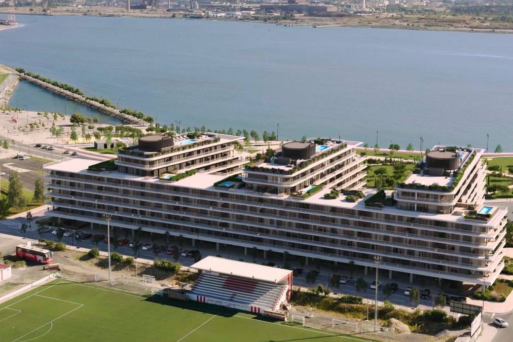 CDECK composite decking installed on a rooftop at Nooba (Setúbal)