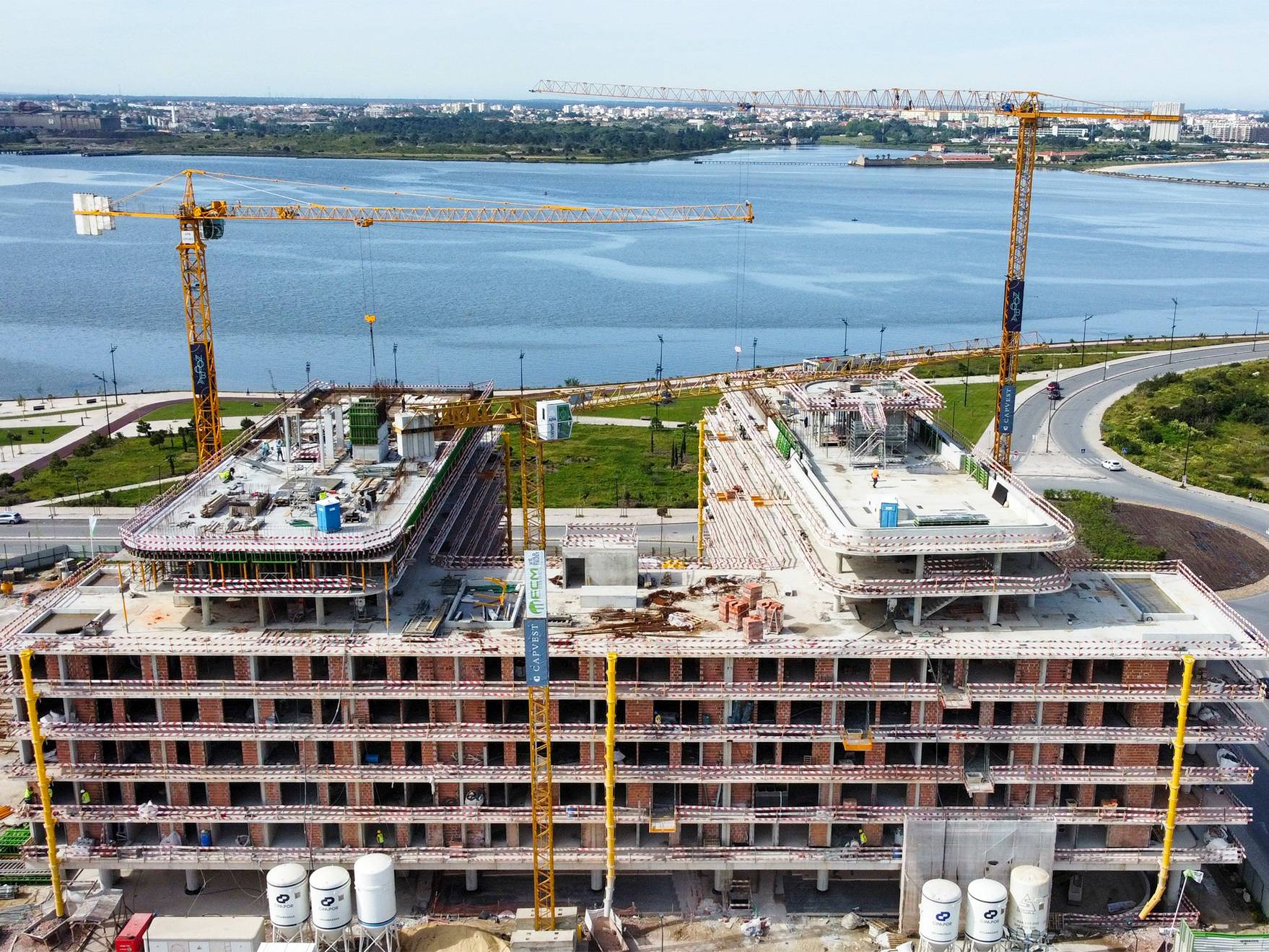 General view of the Nooba project before composite decking installation