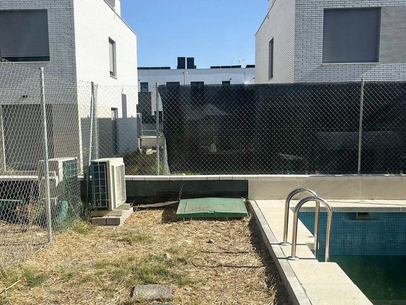 House in Madrid before applying the CWALL composite façade<br data-srcset=