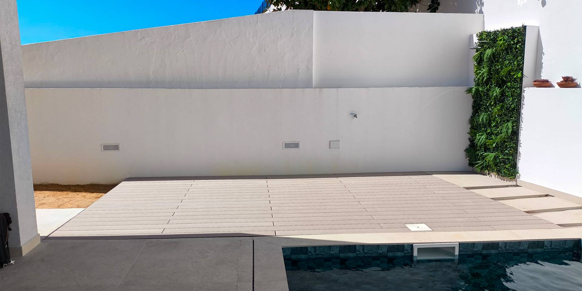 CDECK composite decking installed in a house in Almada